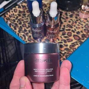 111SKIN
Nocturnal Eclipse Recovery Cream
